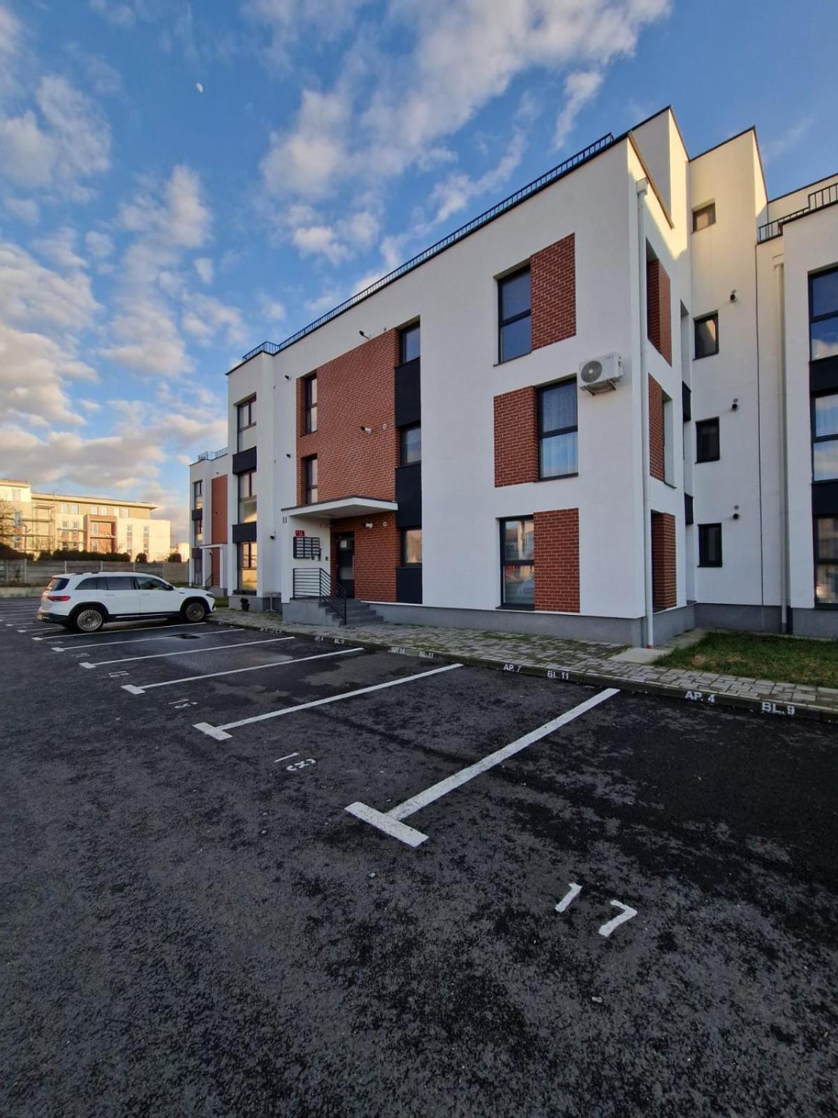 Cora Apartment Baia Mare Buitenkant foto